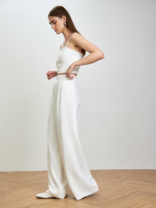 Широкие брюки с защипами: фото №4