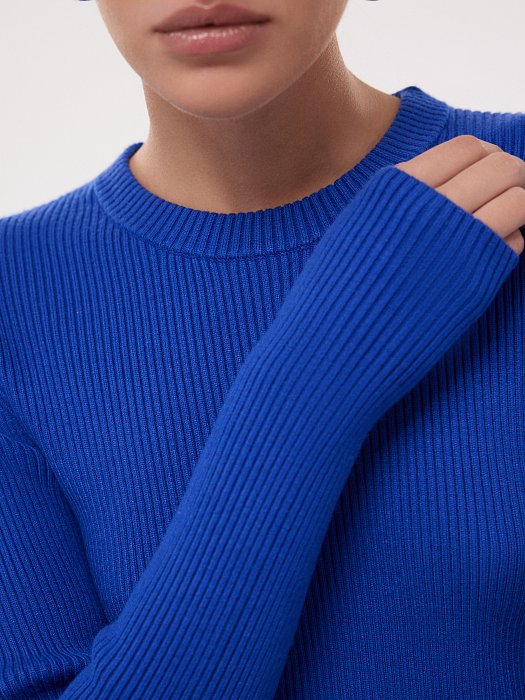 Укороченный джемпер в рубчик: фото №3