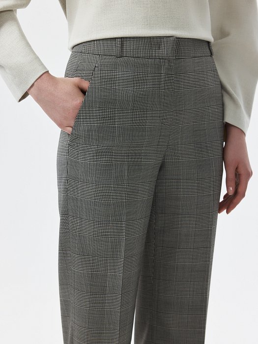 Зауженные брюки в клетку: фото №4