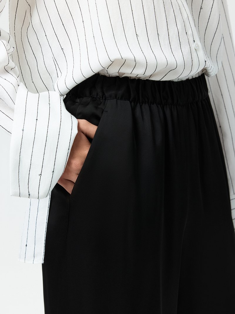 Атласные брюки на резинке