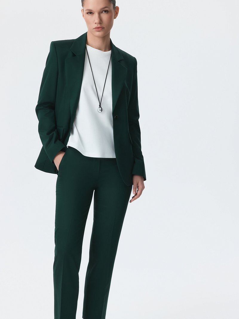 Зауженные брюки со стрелками