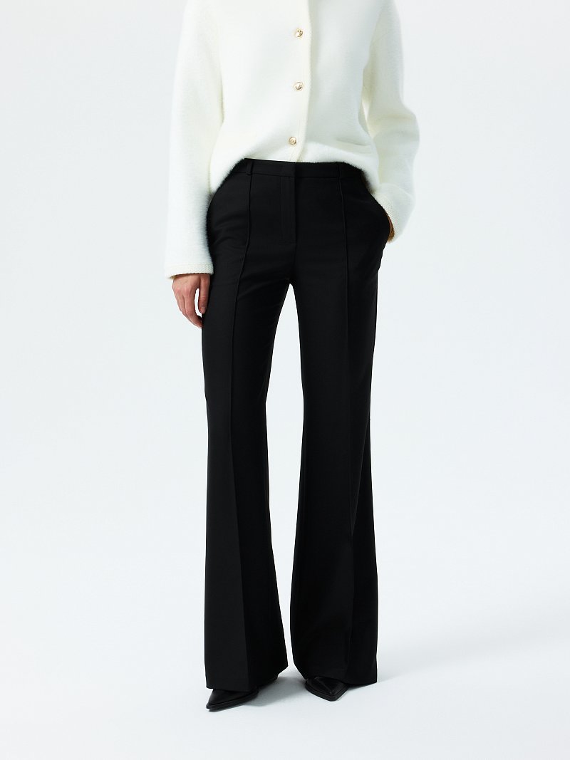 Расклешенные брюки со стрелками