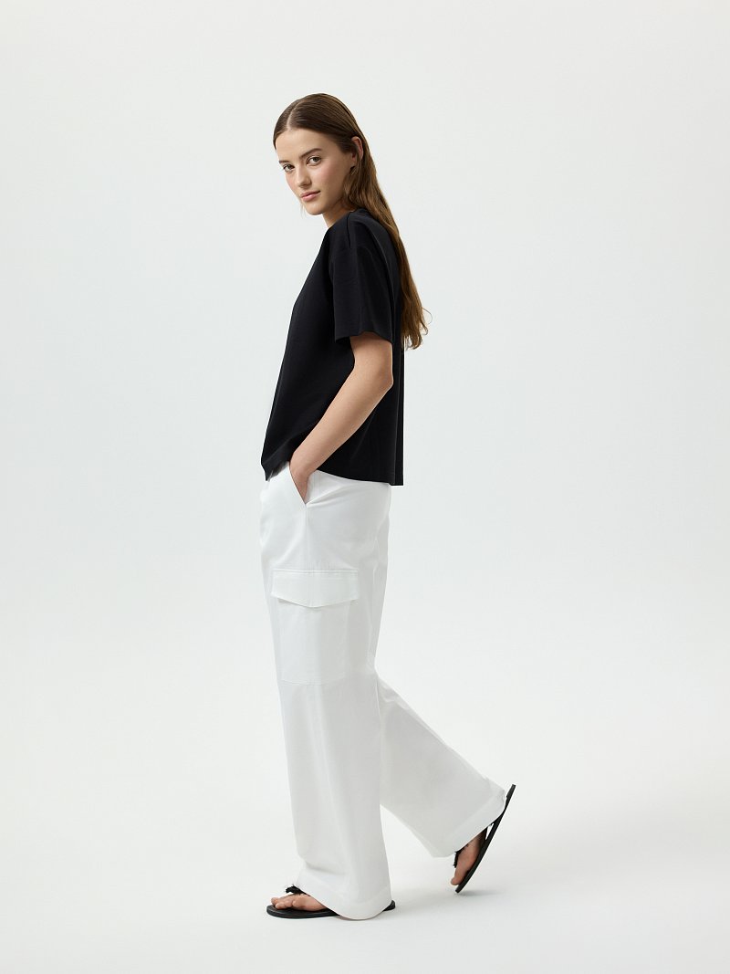 Однотонная футболка из 100% хлопка 