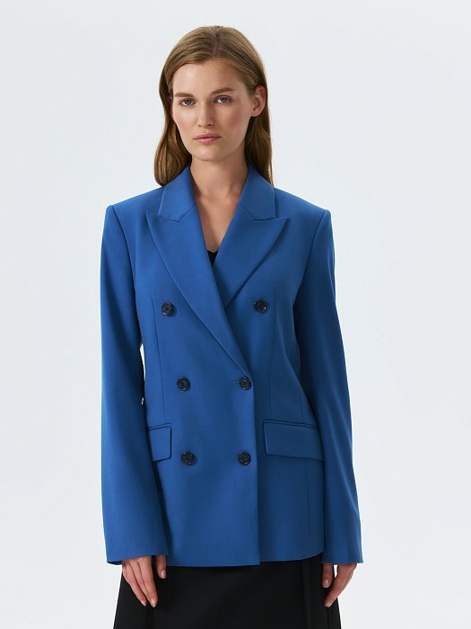 Приталенный двубортный жакет: фото №3