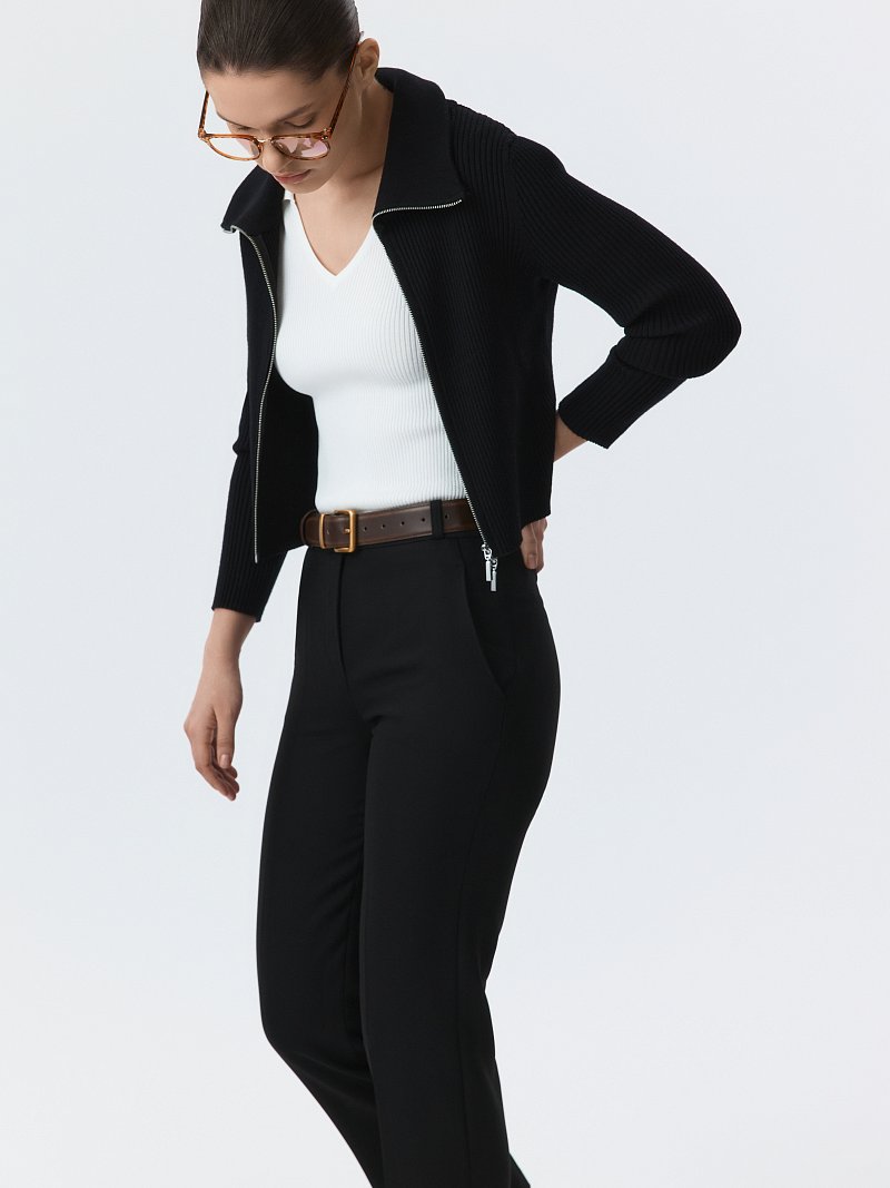 Зауженные брюки со стрелками