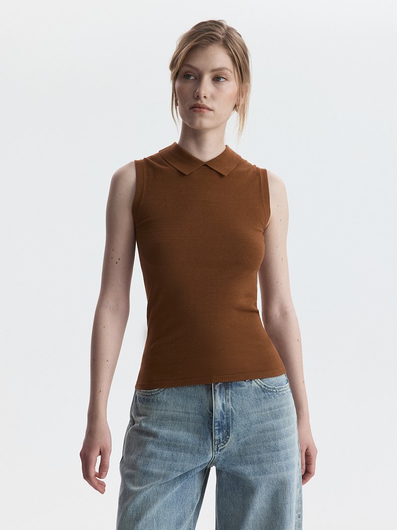 Топ с отложным воротником