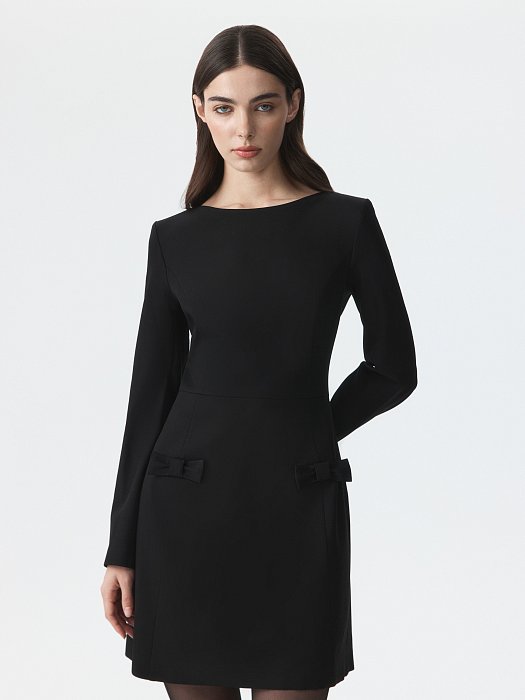 Классическое приталенное платье: фото №2