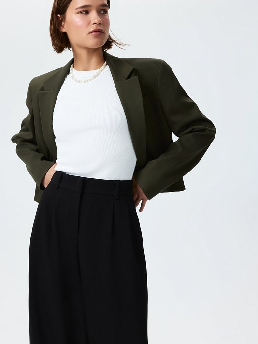 Широкие брюки с защипами: фото №6