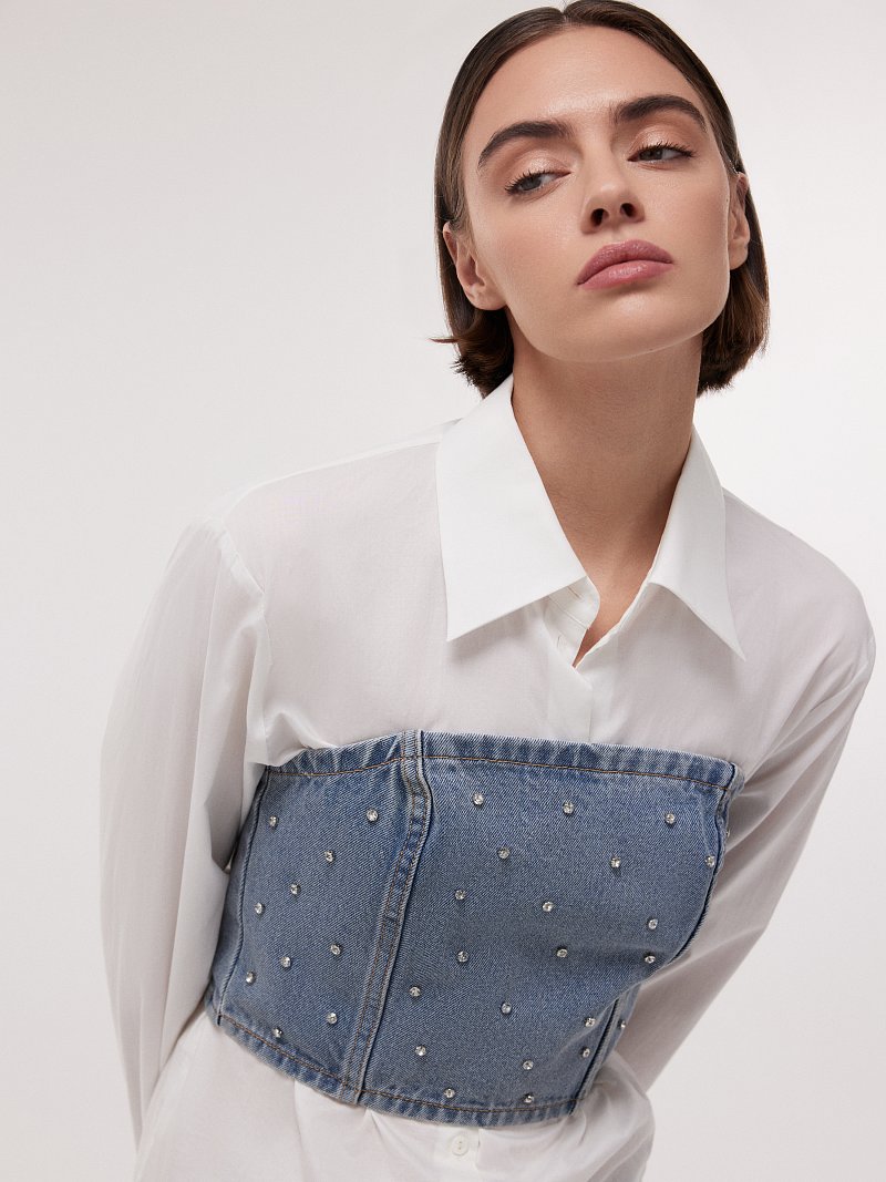 Джинсовый кроп-топ со стразами