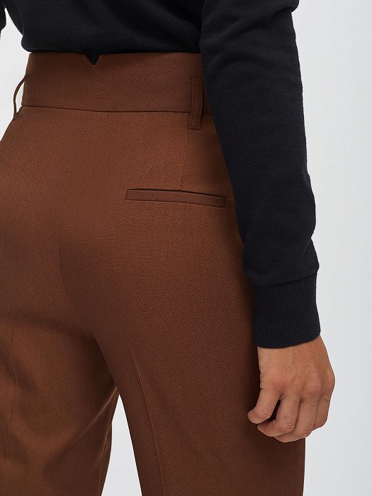 Брюки с широким поясом: фото №6