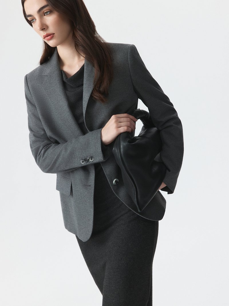 Прямой однобортный жакет