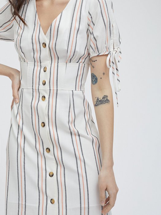 Платье с втачным поясом: фото №4