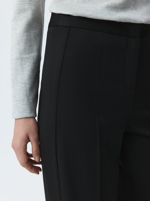 Классические брюки свободного кроя: фото №3