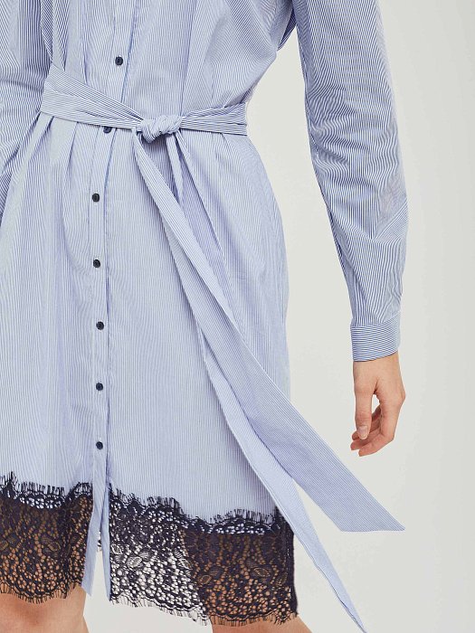 Платье-рубашка с кружевной отделкой: фото №6