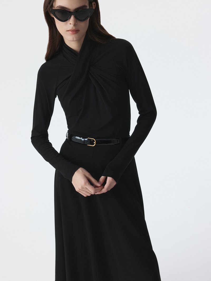 Расклешенная асимметричная юбка