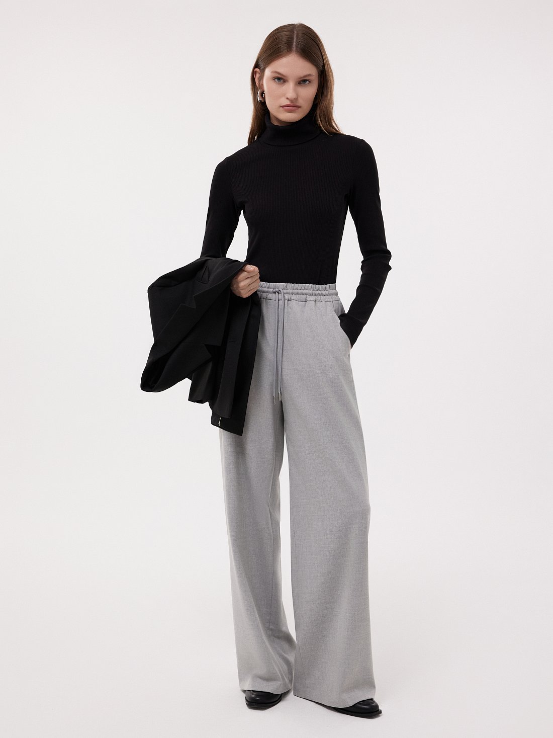 Костюмные брюки на кулиске: фото №1