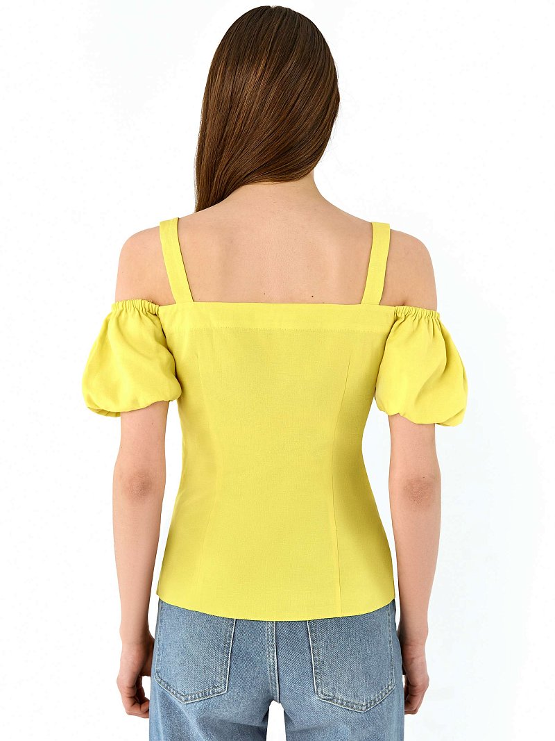 Блуза с рукавами-фонариками и рельефами