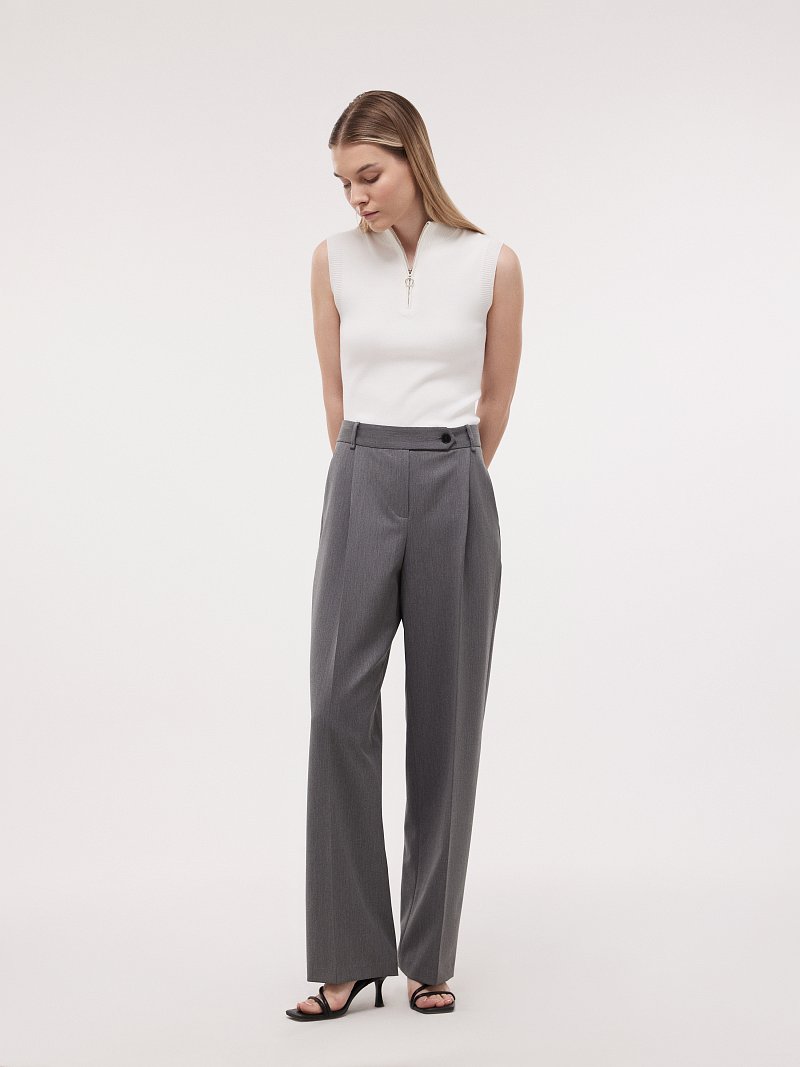 Прямые брюки с защипами