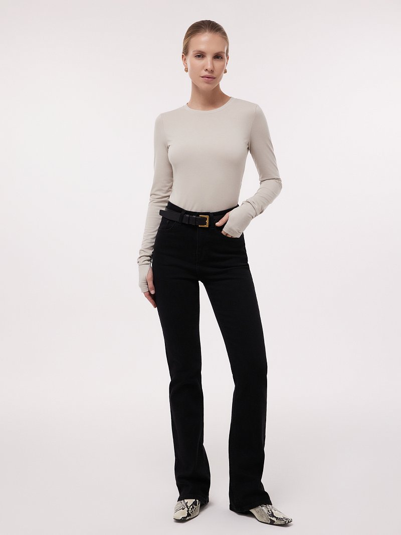 Облегающий лонгслив с вырезом для пальца