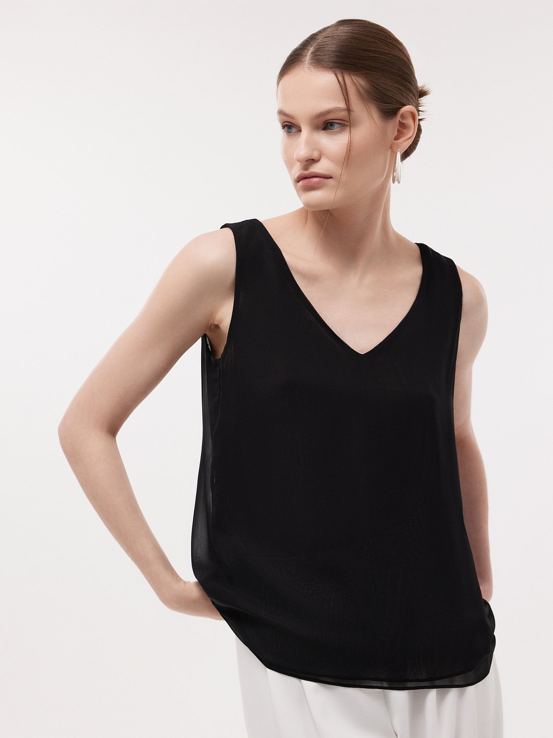 Шифоновый топ с V-вырезом: фото №1