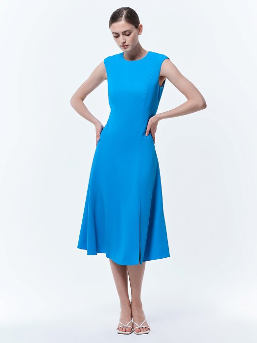 Приталенное платье с разрезом: фото №2