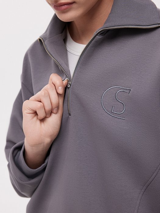 Свитшот с воротником на молнии: фото №3