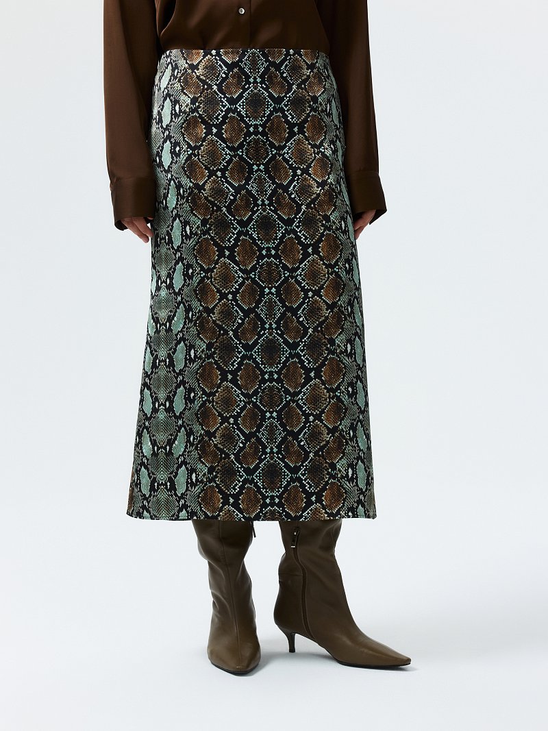 Атласная юбка со змеиным принтом