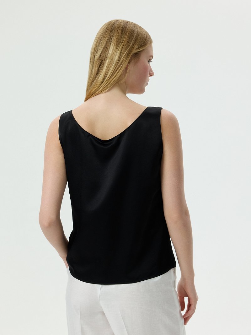 Топ из атласной ткани