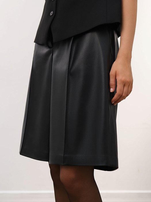 Широкие шорты из экокожи : фото №4