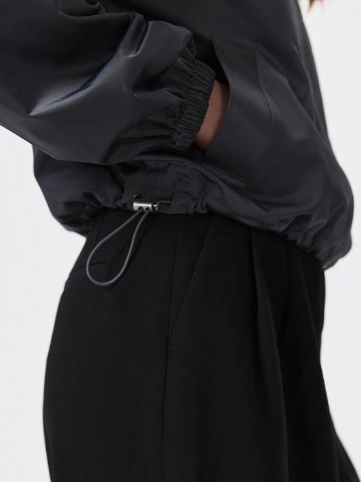 Атласная укороченная куртка: фото №5