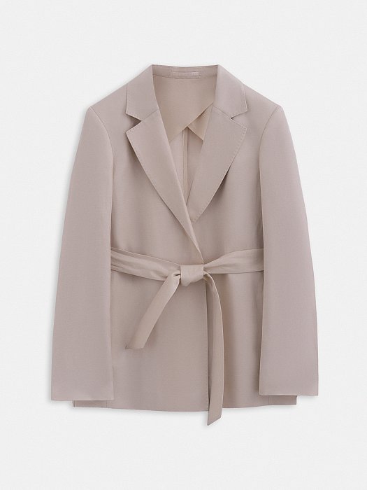 Жакет без застежки с поясом: фото №5