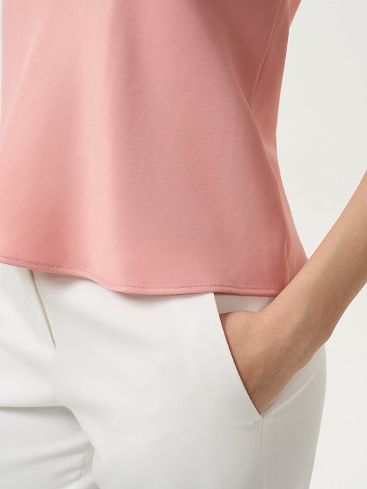 Атласный топ на бретелях: фото №5