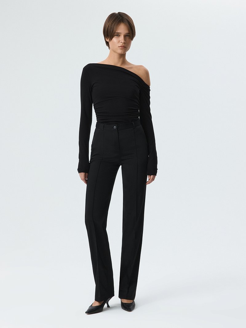 Расклешенные брюки со стрелками