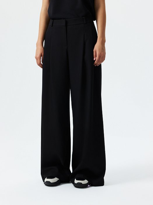 Широкие брюки с защипами: фото №4