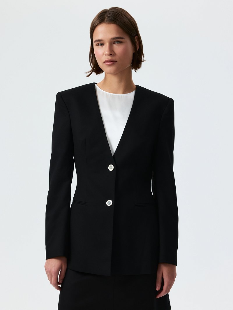 Приталенный жакет без лацканов