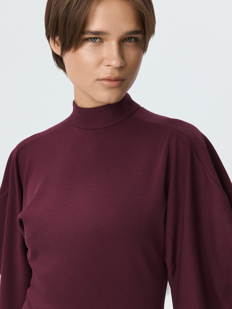 Платье с объемными рукавами 3/4