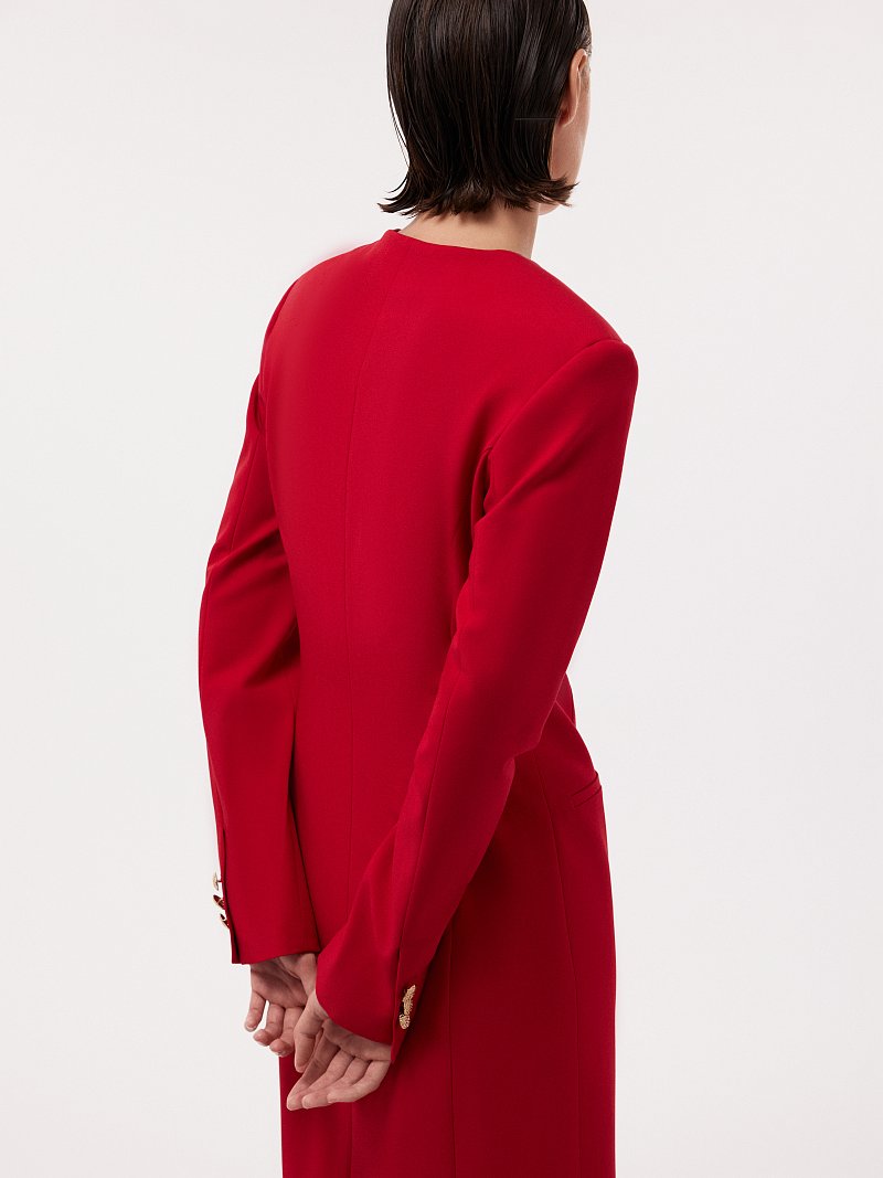 Платье-футляр с длинными рукавами