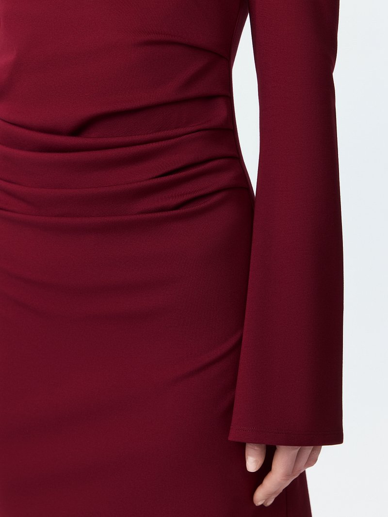 Трикотажное платье-мини с драпировками