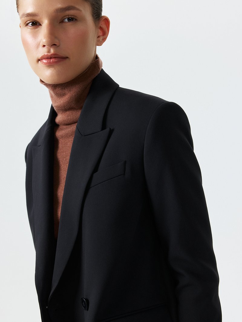 Укороченный асимметричный жакет