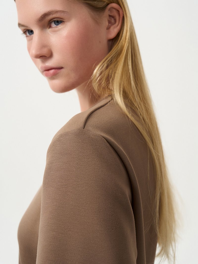 Однотонная футболка из хлопка