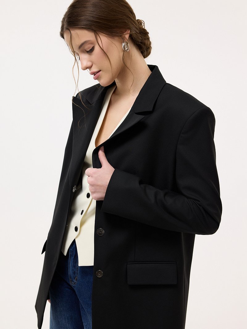 Прямой жакет на кнопках