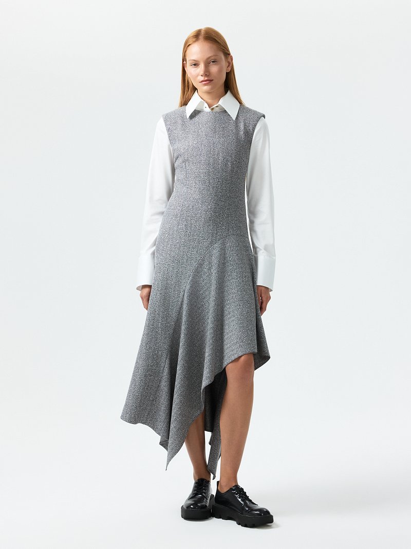 Трикотажное платье с асимметричной юбкой