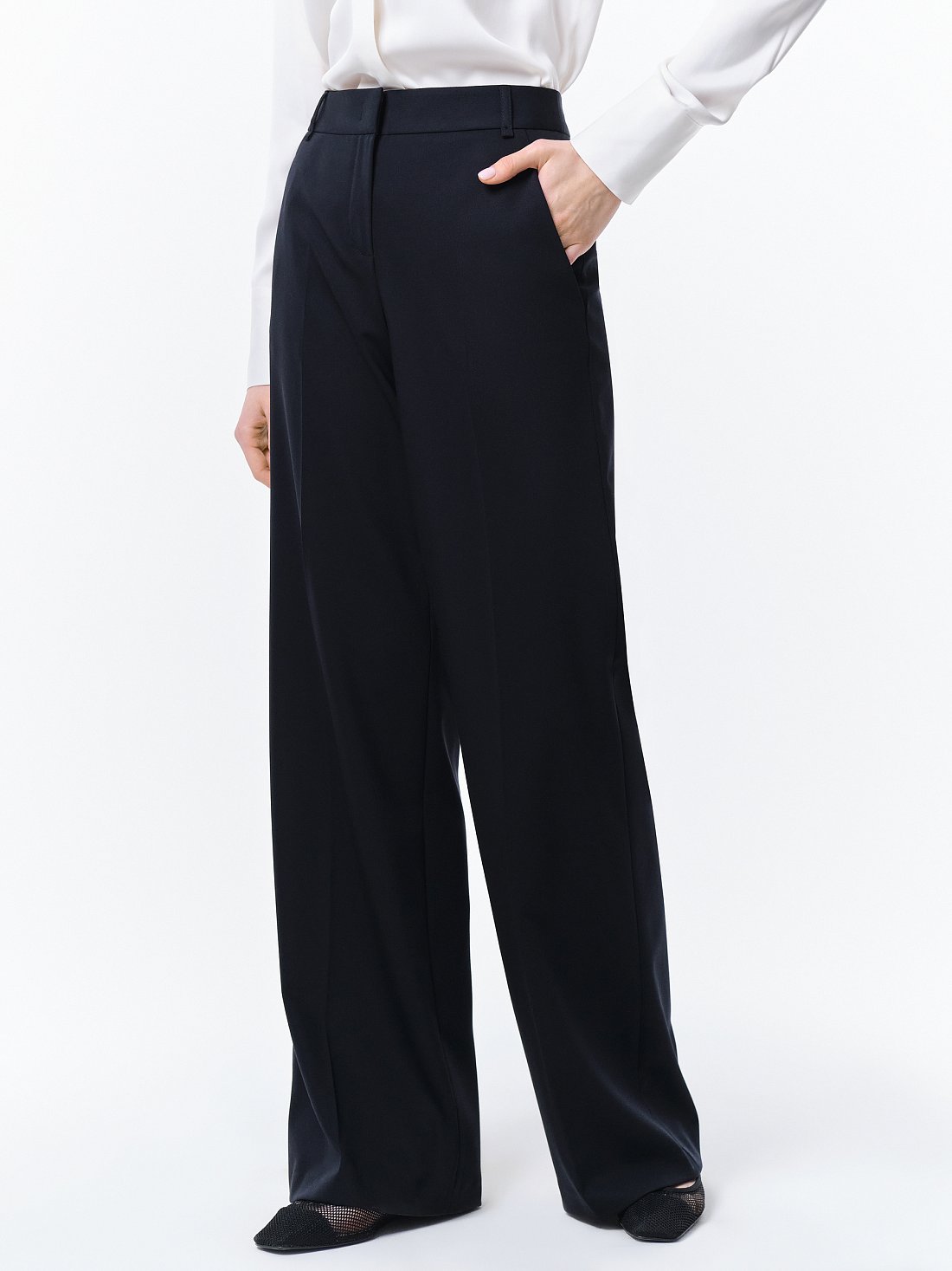 Брюки силуэта клеш: фото №1