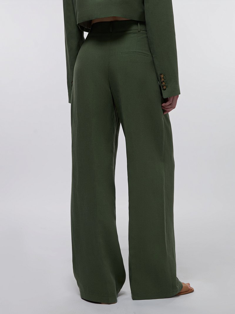 Классические брюки со льном