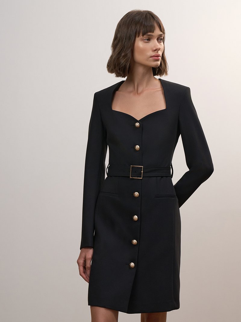 Платье из костюмной ткани с поясом