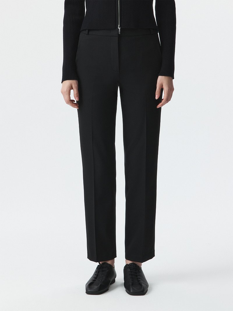 Классические узкие брюки