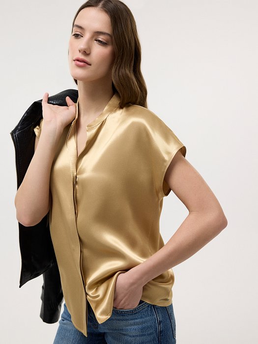 Атласная блуза с короткими рукавами: фото №2