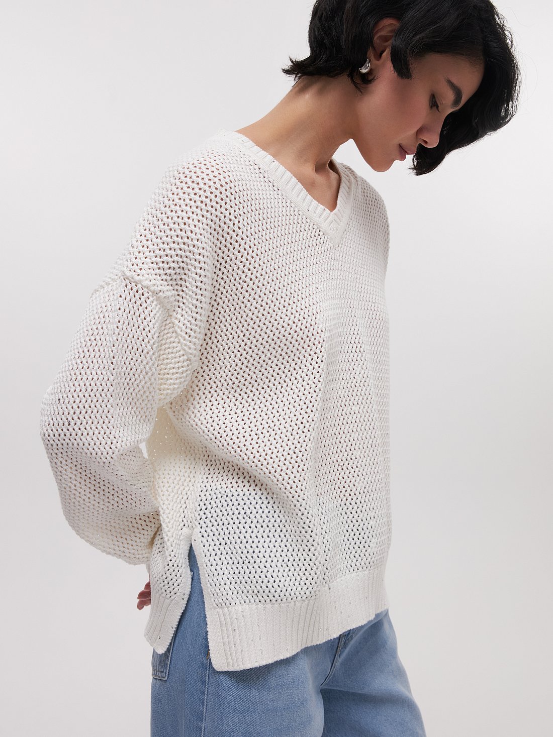 Вязаный пуловер с пайетками: фото №1