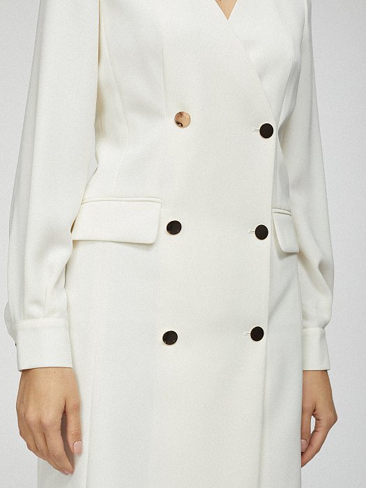 Двубортное платье с объемными рукавами: фото №3