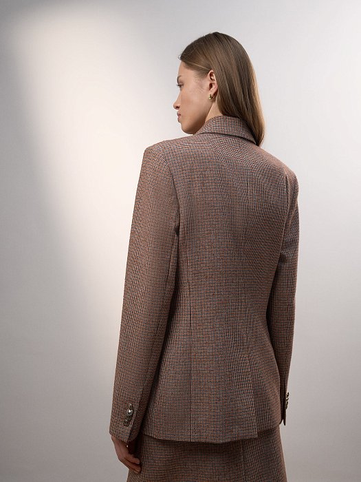 Двубортный жакет в клетку: фото №8